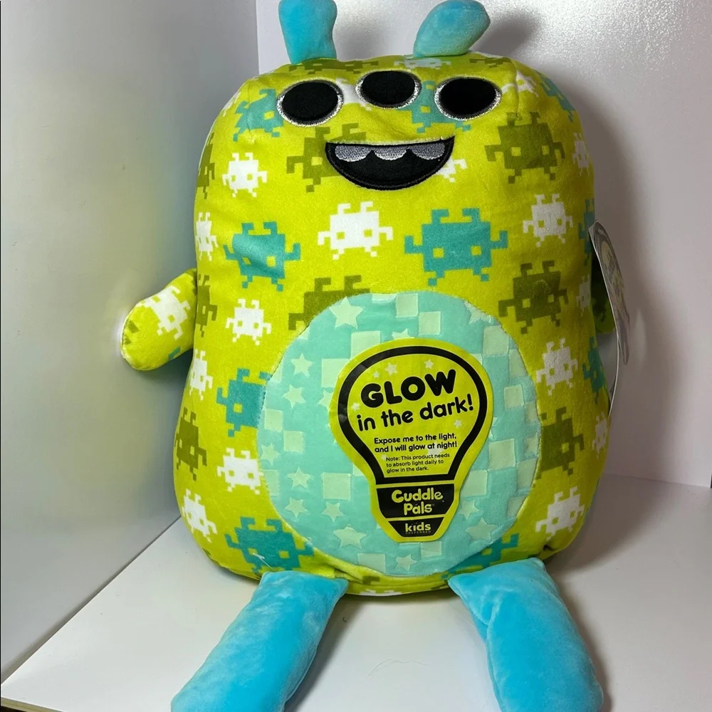 KIDS PREFERRED Two Sided Glow in The Dark Cuddle Pal Pixel The Alien Plush 11.5”